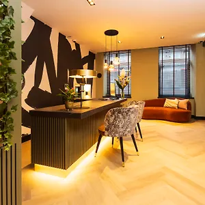 4* Отель Huygens Place